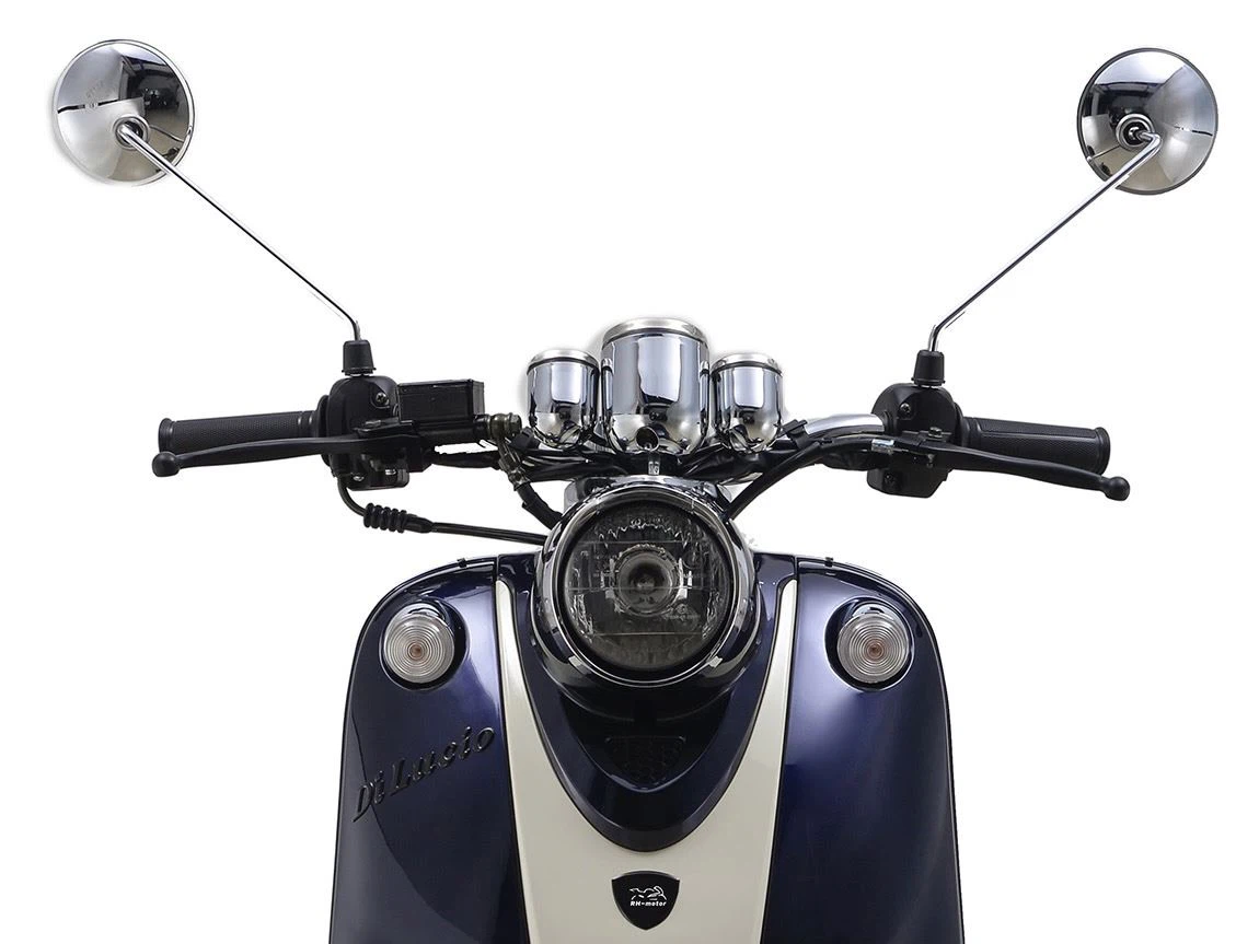 Front Design High-end lamp design and stylish panel make this vintage motorcycle unique and popular
